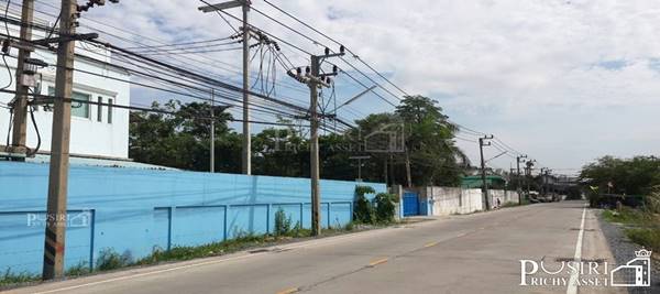 ให้เช่า โรงงานพร้อมสำนักงานสภาพใหม่ 650 ตร.ม. เดินทาง สะดวก ตั้งอยู่ในซอยเพชรเกษม 93 - KK1472R