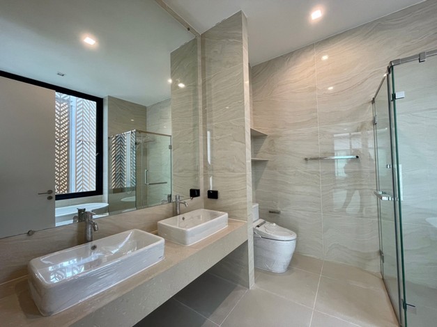 ขายโฮมออฟฟิศ 5 ชั้น Super Luxury Design หรูหราโดดเด่น ทำเลดีเหมาะทำธุรกิจ ย่านรามคำแหง15