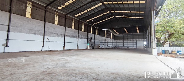 ให้เช่าโกดัง 2 ขนาด 1.5 และ 3.75 ไร่ ใกล้ ถ. เอกชัย บางบอน 4 เก็บของได้เยอะจุใจพื้นรับ 3.5 ตัน ใช้เทรลเลอร์ได้ จอดเทรลเลอร์ได้นับสิบคัน - kk5238s