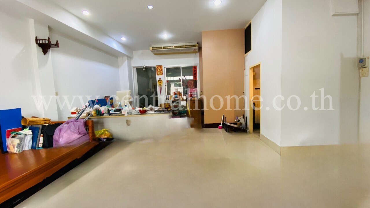 อาคารพาณิชย์ ถนนระนอง 1 เขตดุสิต มีรายได้จากห้องเช่า