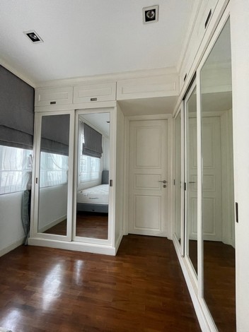 ขายทาวน์โฮม ใจกลางทองหล่อ 4ชั้น โครงการ บ้านกลางกรุง-ทองหล่อ 