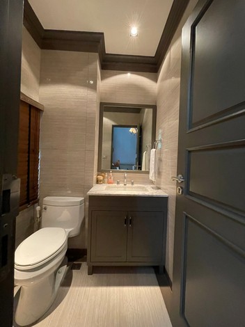 ขายทาวน์โฮม ใจกลางทองหล่อ 4ชั้น โครงการ บ้านกลางกรุง-ทองหล่อ 