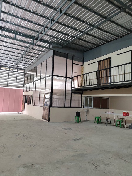  ให้เช่าโกดังพร้อม สำนักงาน รัชดา พระราม9 พื้นที่ 500ตรม  4 - 5 ที่จอดรถ ราคา  150,000   บาท/เดือน 