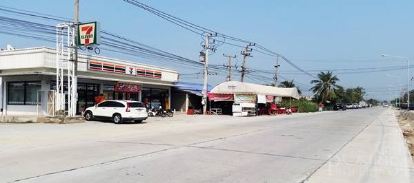 ทำโรงงานได้ทันทีกับที่ดิน 10 ไร่ พร้อมใบรง.4 ในราคา พิเศษ แบ่งใช้ แบ่งขายเก็งกำไรได้ ด้วยหน้ากว้าง 250 เมตร ใกล้ถนนเส้น 346 ลาดหลุมแก้ว