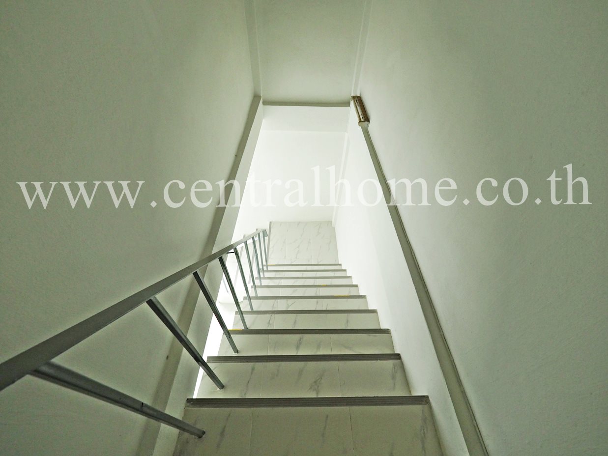 อาคารพาณิชย์ 4 ชั้น ซอยสุขสวัสดิ์ 26 แยก 10-2