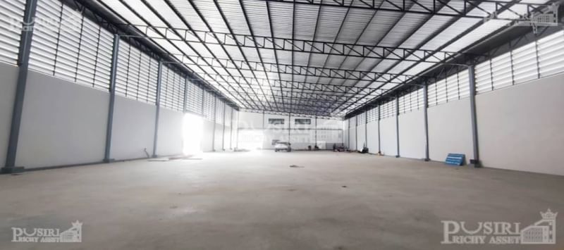 ใหม่กริบ โรงงานย่านพันท้าย 2.5 ไร่ พื้นที่ใช้สอย 1,280 ตร.ม. ขอใบ รง.4 ได้ เทรลเลอร์เข้าสะดวก พร้อมพื้นที่ต่อเติมได้อีกเพียบ  KK5379S