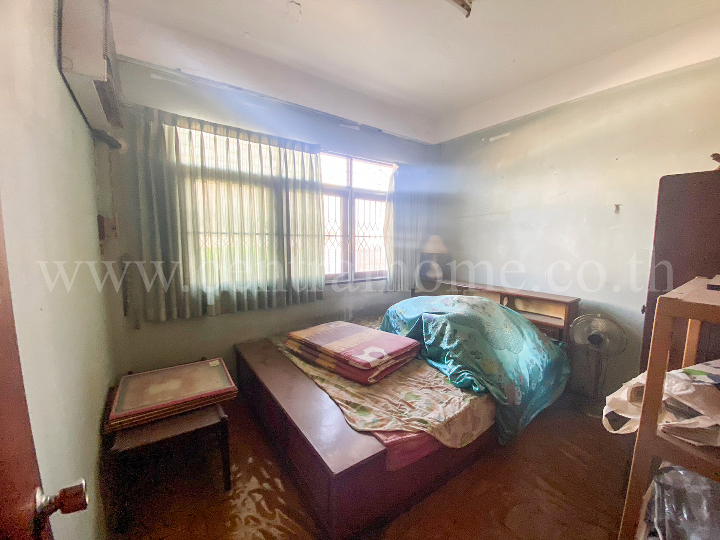 อาคารพาณิชย์ ถนน สมเด็จพระเจ้าตากสิน