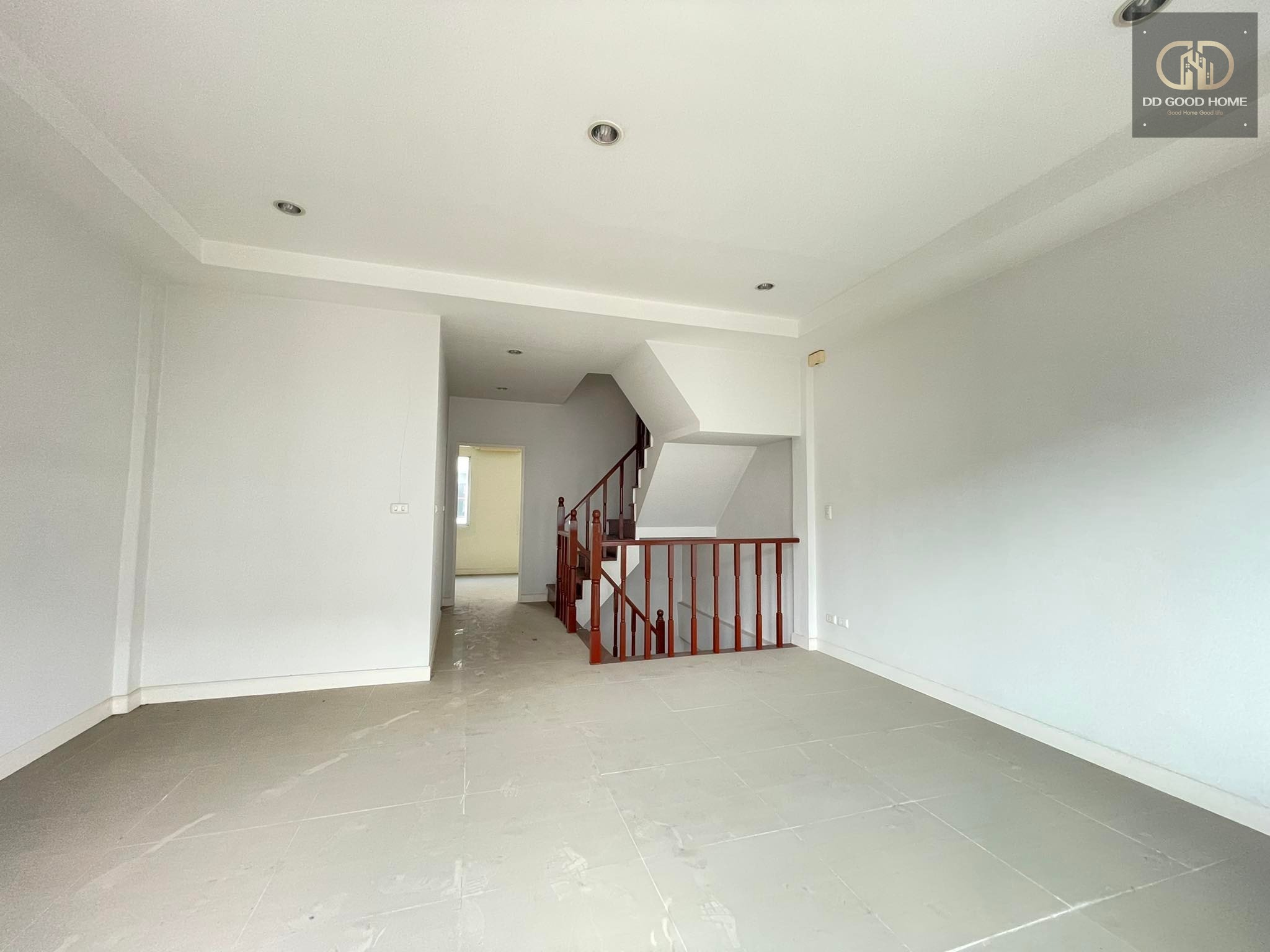 ขายทาวน์โฮม 3ชั้น ม.เดอะเนเจอร์ซิตี้ ถูกที่สุดในหมู่บ้าน