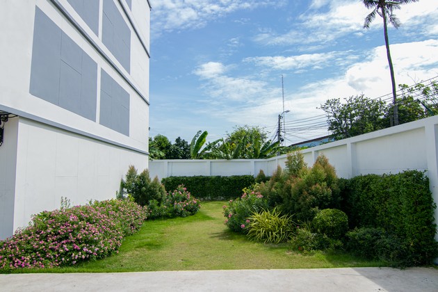 ขายโฮมออฟฟิศ หลังมุม ติดสวน โครงการริชชี่เพลส ประชาอุทิศ กรุงเทพมหานคร