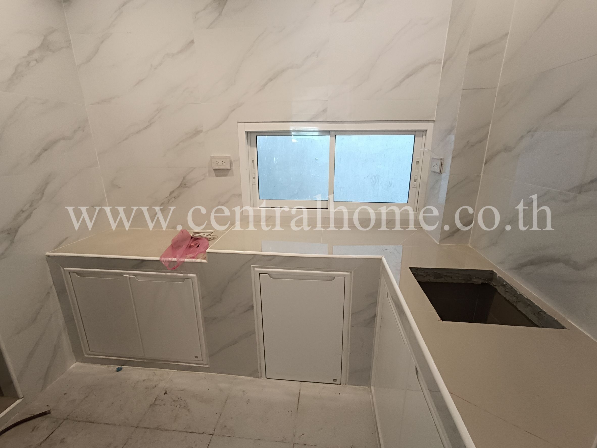 เช่า ตึกแถว 4 ชั้น ซอย สีลม 20 ใกล้วัดแขก เหมาะค้าขาย