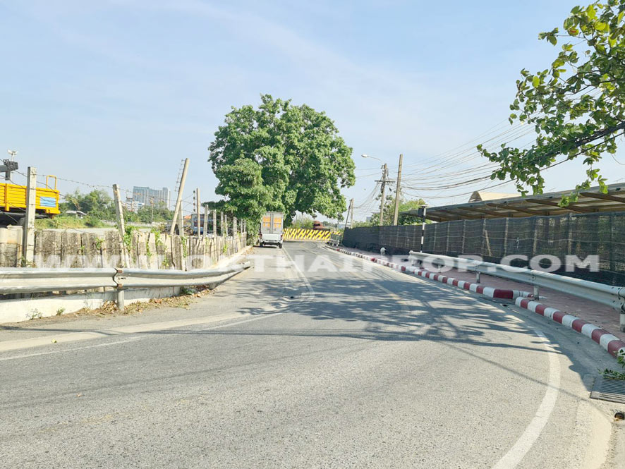 ที่ดิน ถ.สุขุมวิท (สำโรง) จ.สมุทรปราการ