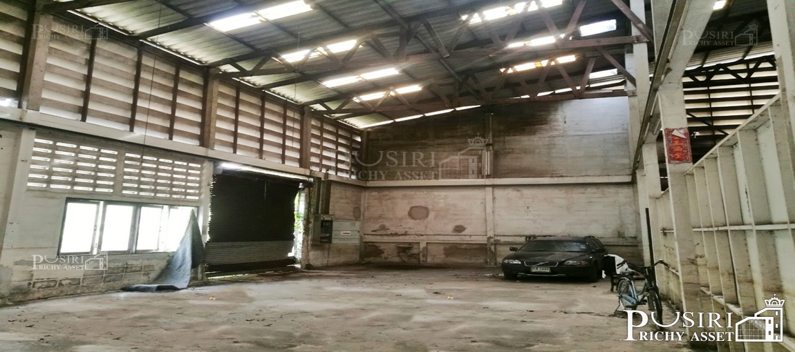 ขายให้แบบคุมๆที่ดินเกือบ 8 ไร่ พร้อมโกดังขนาด 320 ตร.ม. บ้านพัก 2 ชั้น ใกล้พุทธมณฑลสาย 5 เพียง 1.4 กม. ในราคาที่เปล่า  KK3599S