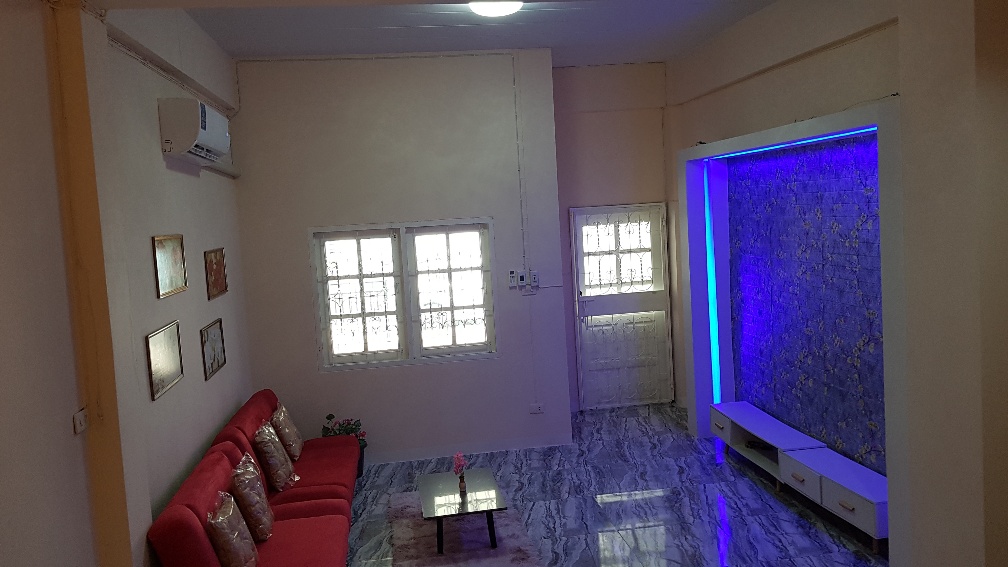 ขายบ้าน5นอน3ชั้นใกล้ถนนรัตนาธิเบศรถไฟฟ้าแยกบางพลูหรือจะทำเป็นOFFITก็ดี  21ตารางวา 3 ห้องน้ำ  