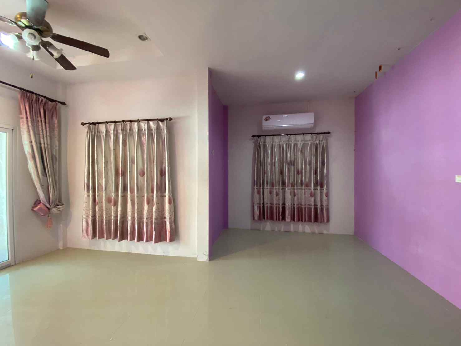 บ้านชั้นเดียว พร้อมอยู่ หมู่บ้านเดอะแกรนด์พาร์ค อ.บางปะอิน จ.พระนครศรีอยุธยา