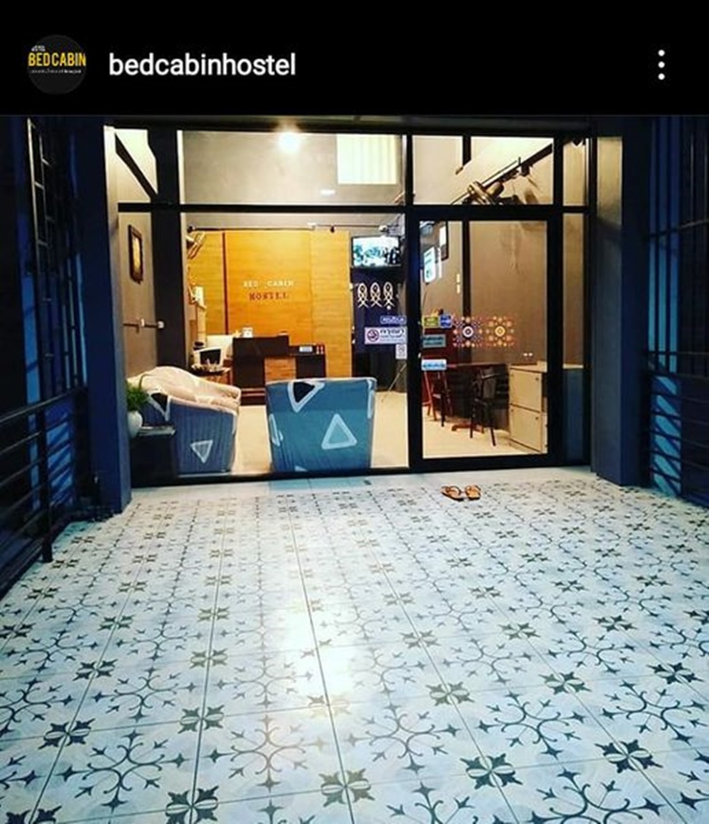 ขายโรงแรม ขายโฮสเทล 2 ชั้นครึ่ง ติดถนนใหญ่ ใกล้ ม.แม่ฟ้าหลวง ใกล้เซเว่น 6.8 ล้าน