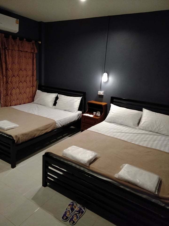 ขายโรงแรม ขายโฮสเทล 2 ชั้นครึ่ง ติดถนนใหญ่ ใกล้ ม.แม่ฟ้าหลวง ใกล้เซเว่น 6.8 ล้าน