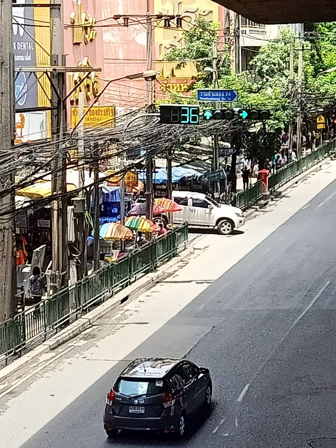 ขายที่าสวยติดถนนรามคำแหง 3ไร่เศษ ใจกลางแหล่งธูรกิจ