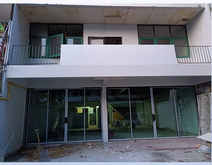 ให้เช่าทาวน์เฮ้าส์ 2 ชั้น ถ.สุขุมวิท 63 ซอยเอกมัย 23, 250 ตรม. 4 นอน 2 น้ำ จอดรถ 3 คัน ใกล้ BTS เอกมัย โรงเรียนนานาชาติเอกมัย
