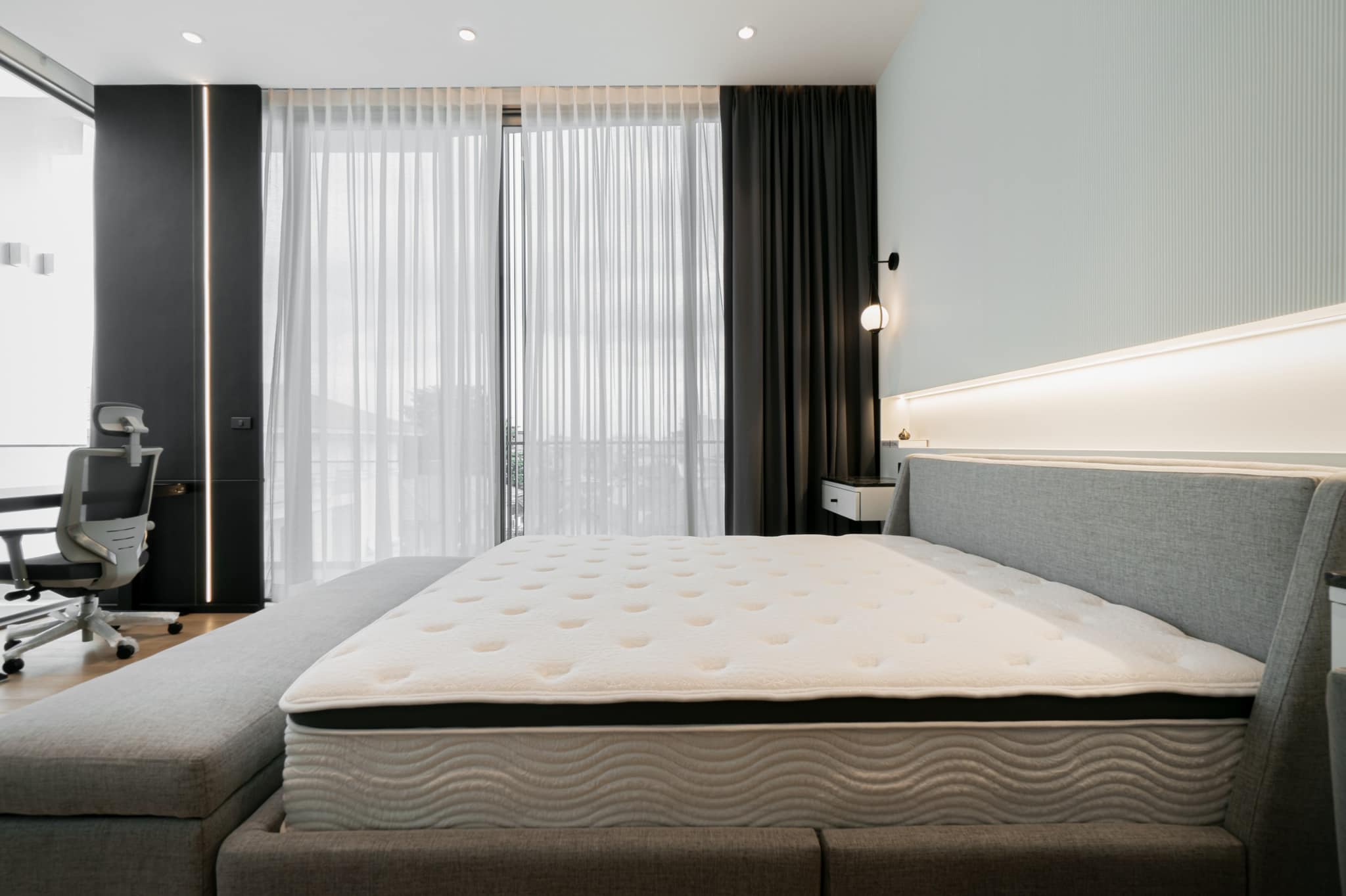 ขายโฮมออฟฟิศ สุดหรู ตกแต่งครบพร้อมอยู่ LUXE 35 (Luxury Townhome) 4 ชั้น 3 ห้องนอน 4 ห้องน้ำ 1 ห้องออกกำลังกาย ลาดพร้าว