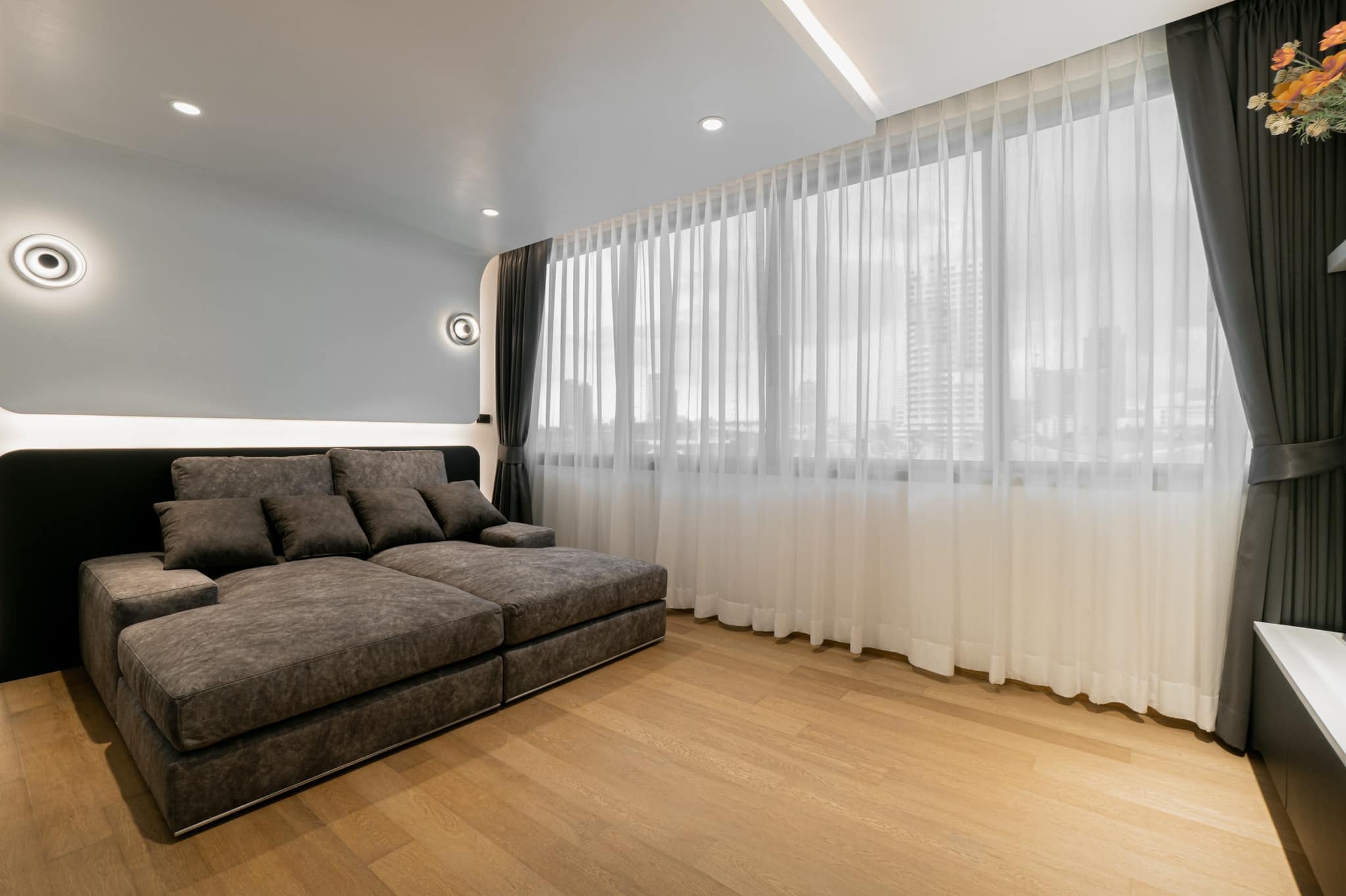 ขายโฮมออฟฟิศ สุดหรู ตกแต่งครบพร้อมอยู่ LUXE 35 (Luxury Townhome) 4 ชั้น 3 ห้องนอน 4 ห้องน้ำ 1 ห้องออกกำลังกาย ลาดพร้าว