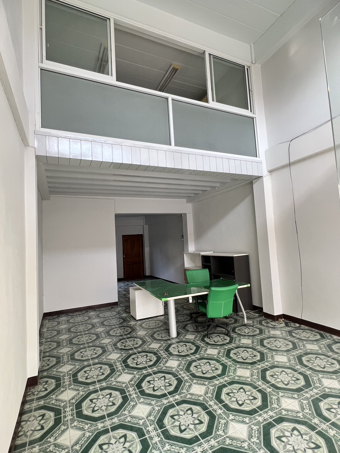 ขายอาคารพาณิชย์  รีโนเวทใหม่  แขวงทับช้าง เขตสะพานสูง จังหวัดกรุงเทพมหานคร