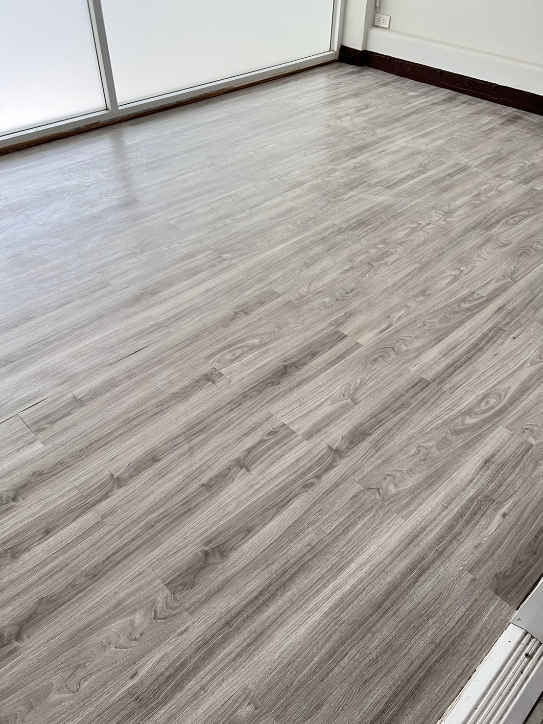 ขายอาคารพาณิชย์  รีโนเวทใหม่  แขวงทับช้าง เขตสะพานสูง จังหวัดกรุงเทพมหานคร