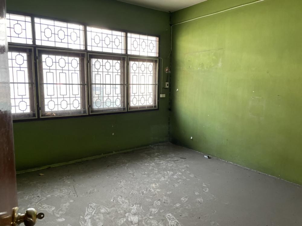 ขายตึกแถว/อาคารพาณิชย์ อาคาร 4 ชั้น เพชรเกษมซอย 54 ย่านบางแค