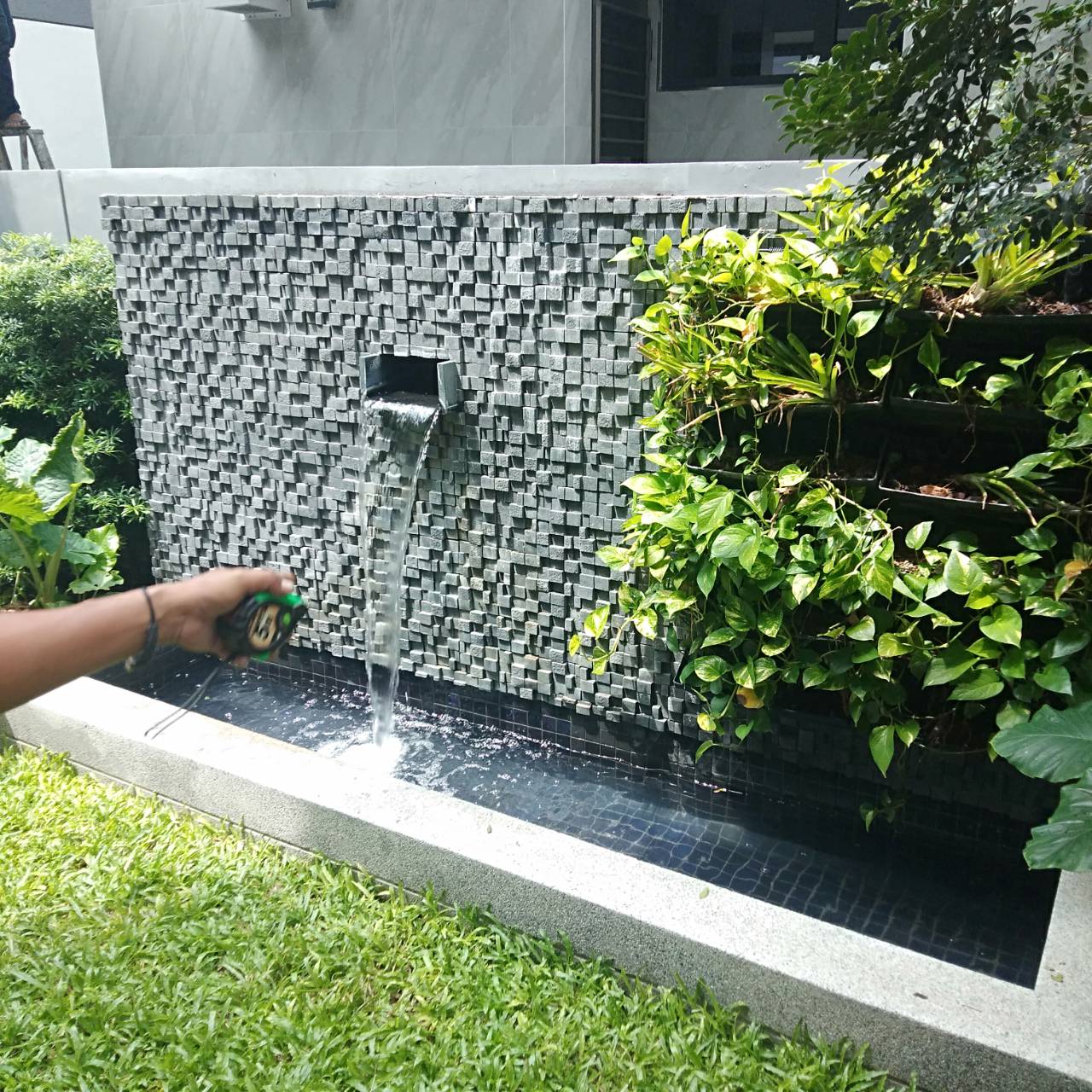 รับต่อเติมบ้านและงานอื่นๆ กันสาดหน้าบ้าน โรงจอดรถ ห้องน้ำ ห้องครัว เดินไฟ ตามเนื้อหาด้านล่าง งานเล็กงานน้อย-งานมาก ไปหมด559...DASDASDSD