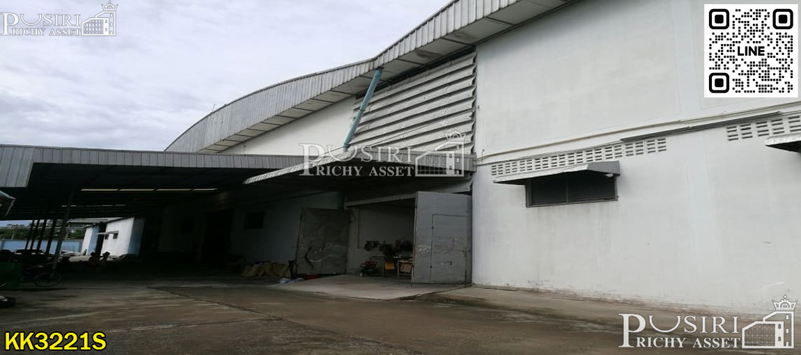 โรงงานตั้งอยู่บนเนื้อที่ขนาด 5 ไร่ หันหน้าทางทิศตะวันออก ประตูด้านหน้ากว้าง 7 เมตร สูง 2.5 เมตร สะดวกต่อการขนส่งสินค้าเข้าออก ตัวโรงงานแบ่งออกเป็น 3 หลัง