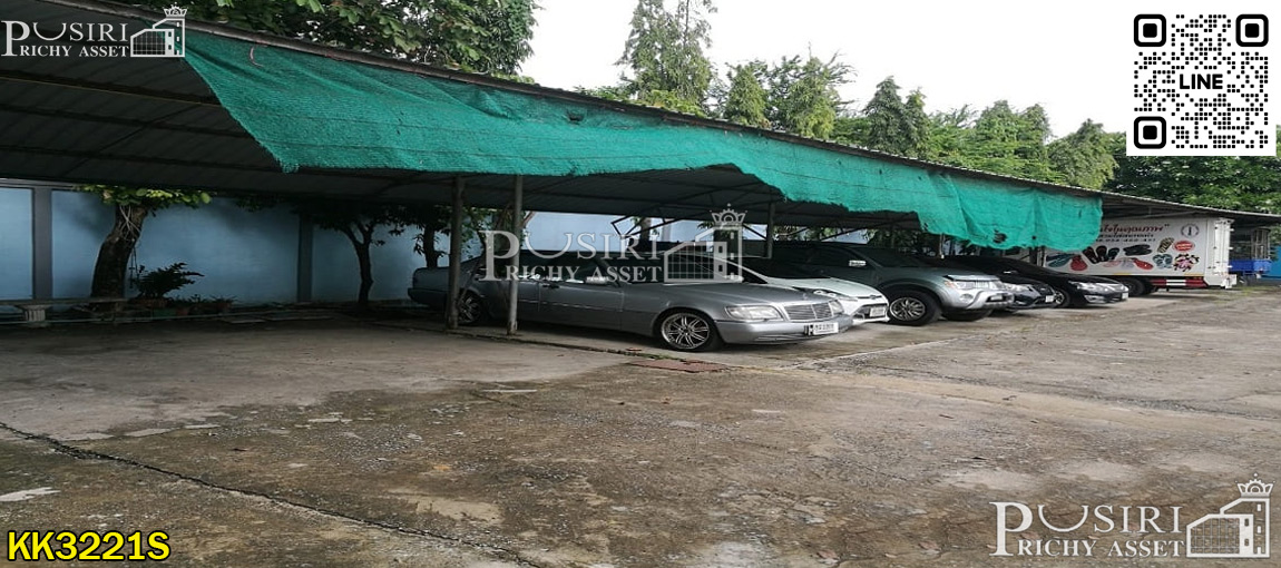 โรงงานตั้งอยู่บนเนื้อที่ขนาด 5 ไร่ หันหน้าทางทิศตะวันออก ประตูด้านหน้ากว้าง 7 เมตร สูง 2.5 เมตร สะดวกต่อการขนส่งสินค้าเข้าออก ตัวโรงงานแบ่งออกเป็น 3 หลัง