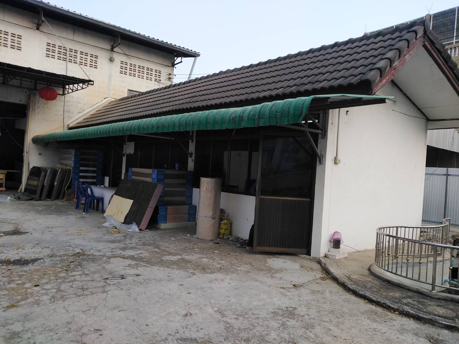 ขายสำนักงานพร้อมโกดัง ใจกลางเมืองขอนแก่น ตรงข้ามสนามกีฬากลาง ถนนเหล่านาดี