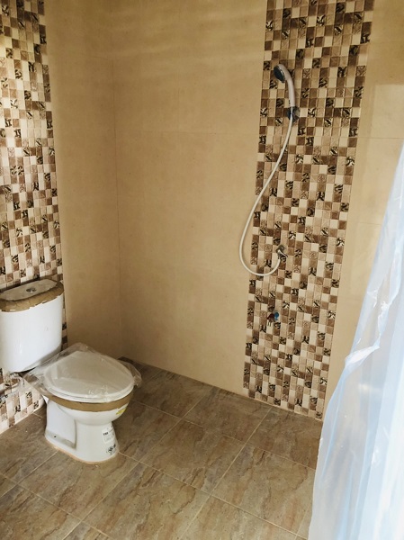 ให้เช่า โกดัง โพธ์แก้ว3  ลาดพร้าว 101 เนือที 275 ตรม ที่จอดรถ 4 คันด้านหน้า 1 ห้องน้ำ