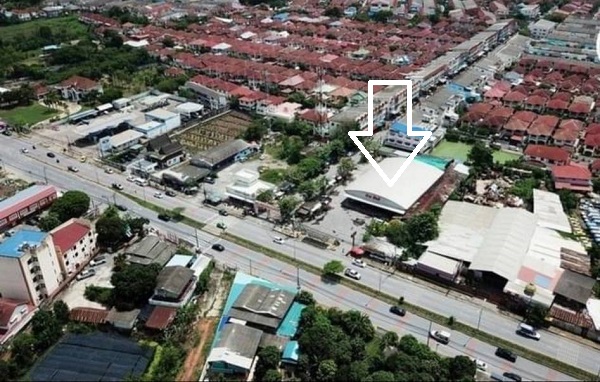 ขายที่ดิน 965 ตรว. (2ไร่ 1งาน 65ตรว) บางบัวทอง  ริมถนนบางกรวยไทรน้อย 6 เลน ใกล้ หมู่บ้าน ช.รุ่งเรือง