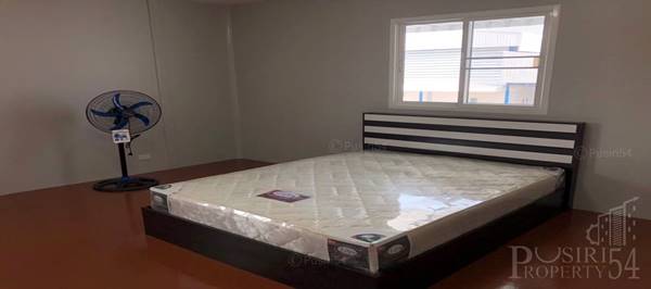 ให้เช่าโกดังใหม่ 1,900 ตร.ม. พื้นที่ใช้สอยเยอะจุใจ พร้อมออฟฟิศ + ห้องนอน ใกล้พระราม 2 เพียง 250 ม.