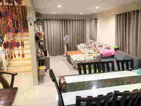 ขายถูก บ้านเดี่ยว 2 ชั้น หมู่บ้าน ดีไลท์ วงแหวน-วัชรพล ลำลูกกาคลอง 3  พื้นที่ 51.1 ตรว. 3 ห้องนอน 3 ห้องน้ำ  ติดสถานีรถไฟฟ้าสายสีเขียว ใกล้ทางด่วน ตกแต่งและต่อเติมห้องครัวไว้ให้พร้อม 