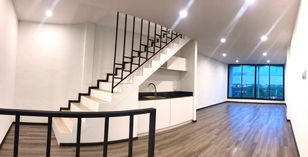 ขายอาคารพาณิชย์ ใจกลางเมืองนนทบุรี บนถนนติวานนท์ รถไฟฟ้าผ่านหน้าอาคาร ห่างจากสถานีเพียง 50 ม. (สถานีแคราย) สามารถจอดรถหน้าอาคารได้ 