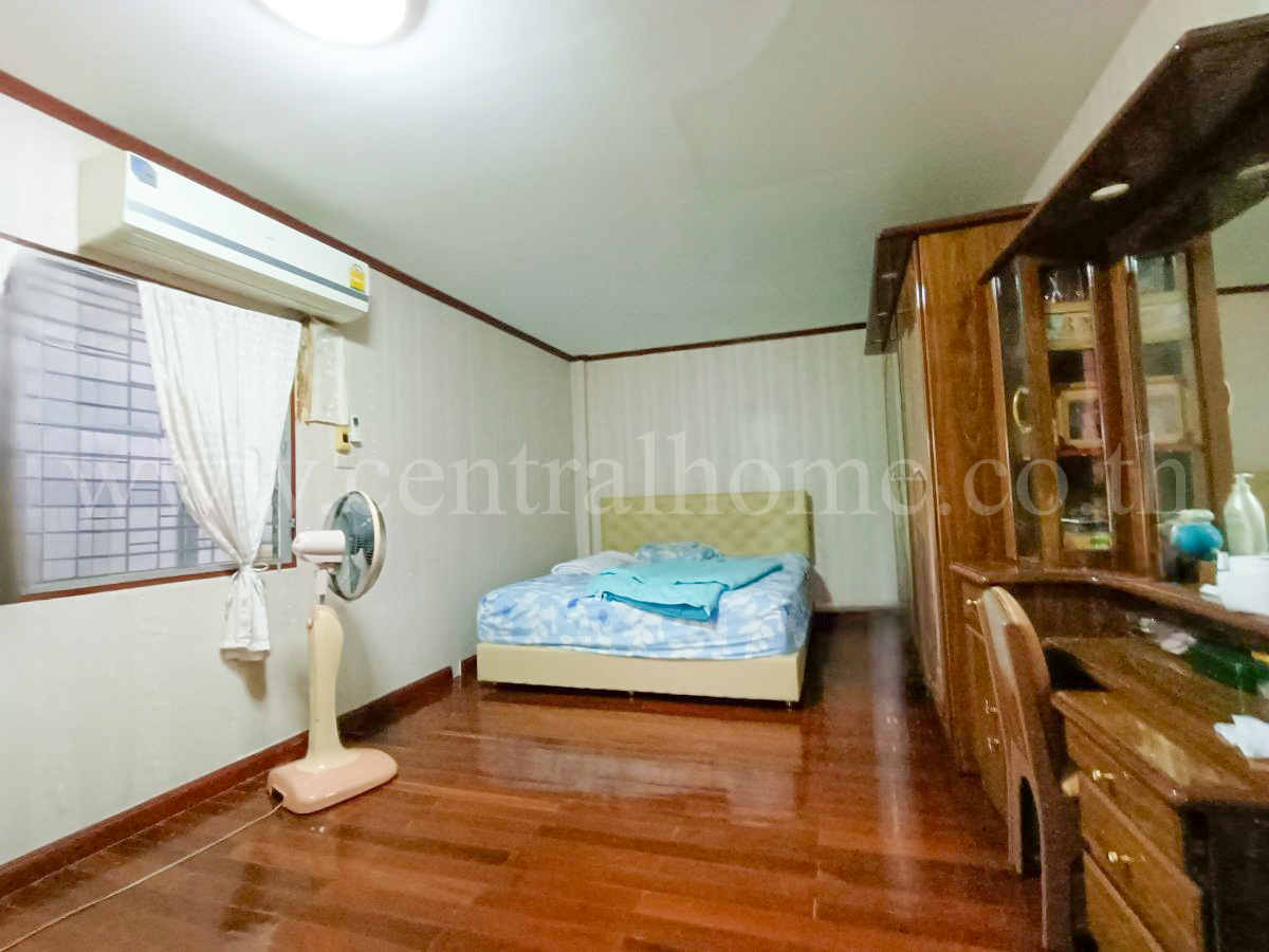 อาคารพาณิชย์ 3 คูหา ท่าดินแดง10