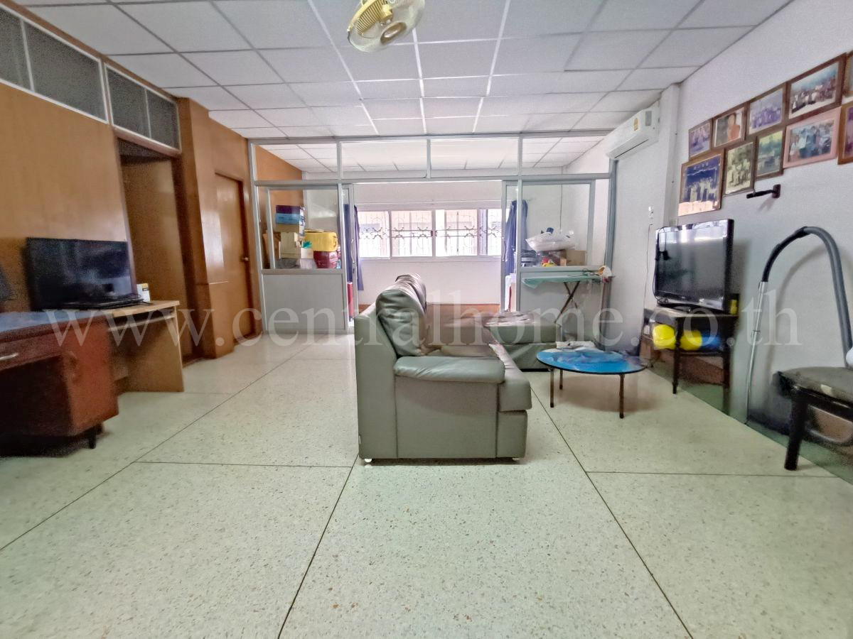 อาคารพาณิชย์ 3 คูหา ท่าดินแดง10