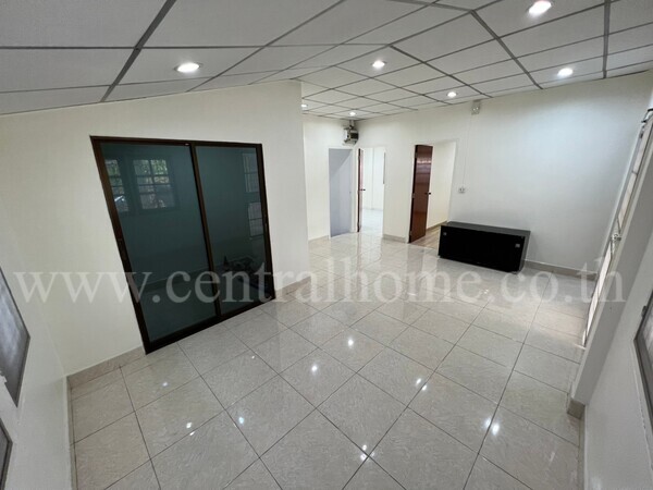 บ้านเดี่ยว เปรมฤทัย 3 รามอินทรา - กาญจนาภิเษก หลังมุม