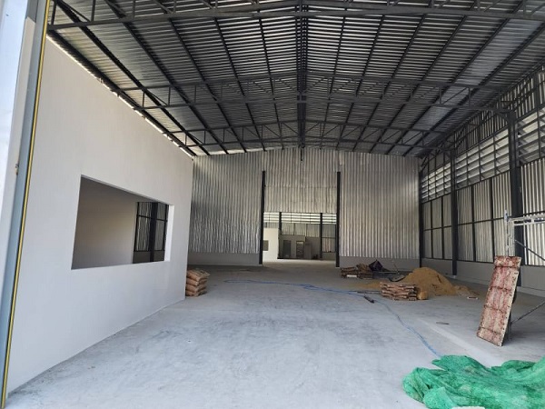  ให้เช่า โกดังสร้างใหม่ 300ตรม   ใกล้ ซอย ศรีด่าน 1/3  ตำบล สำโรงเหนือ สมุทรปราการ เหลือ 1 โกดัง