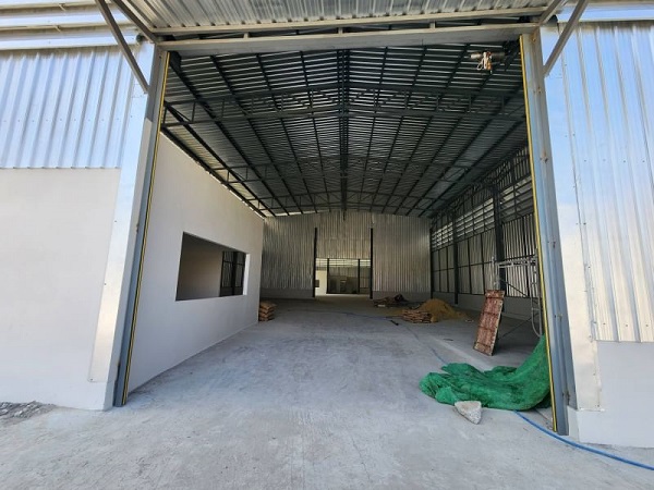  ให้เช่า โกดังสร้างใหม่ 300ตรม   ใกล้ ซอย ศรีด่าน 1/3  ตำบล สำโรงเหนือ สมุทรปราการ เหลือ 1 โกดัง