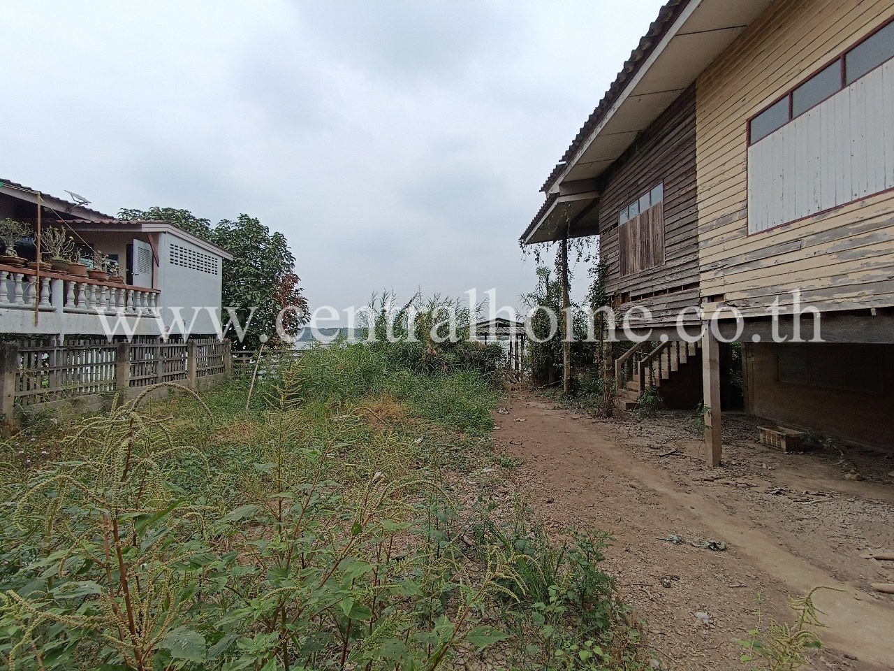 บ้านพร้อมที่ดิน 1 ไร่ ริมแม่น้ำเจ้าพระยา บางไทร จ.อยุธยา ราคาถูก