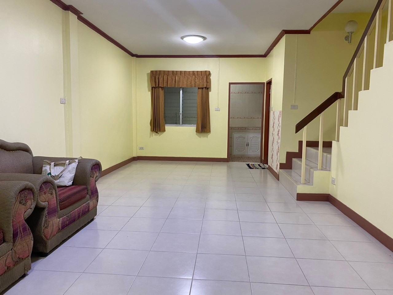 ขายบ้าน2ชั้น  หมู่บ้านกลอรี่เฮ้าส์ เฟส 1  ถนนเลียบคลองหนึ่ง