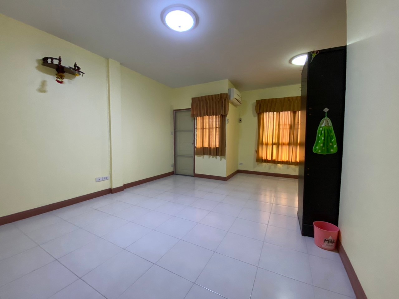 ขายบ้าน2ชั้น  หมู่บ้านกลอรี่เฮ้าส์ เฟส 1  ถนนเลียบคลองหนึ่ง