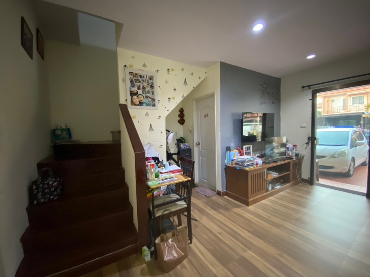 ขายบ้าน2ชั้น หมู่บ้านไอลีฟทาวน์ ลำลูกกา คลองสาม  เนื้อที่ 21.9 ตารางวา 