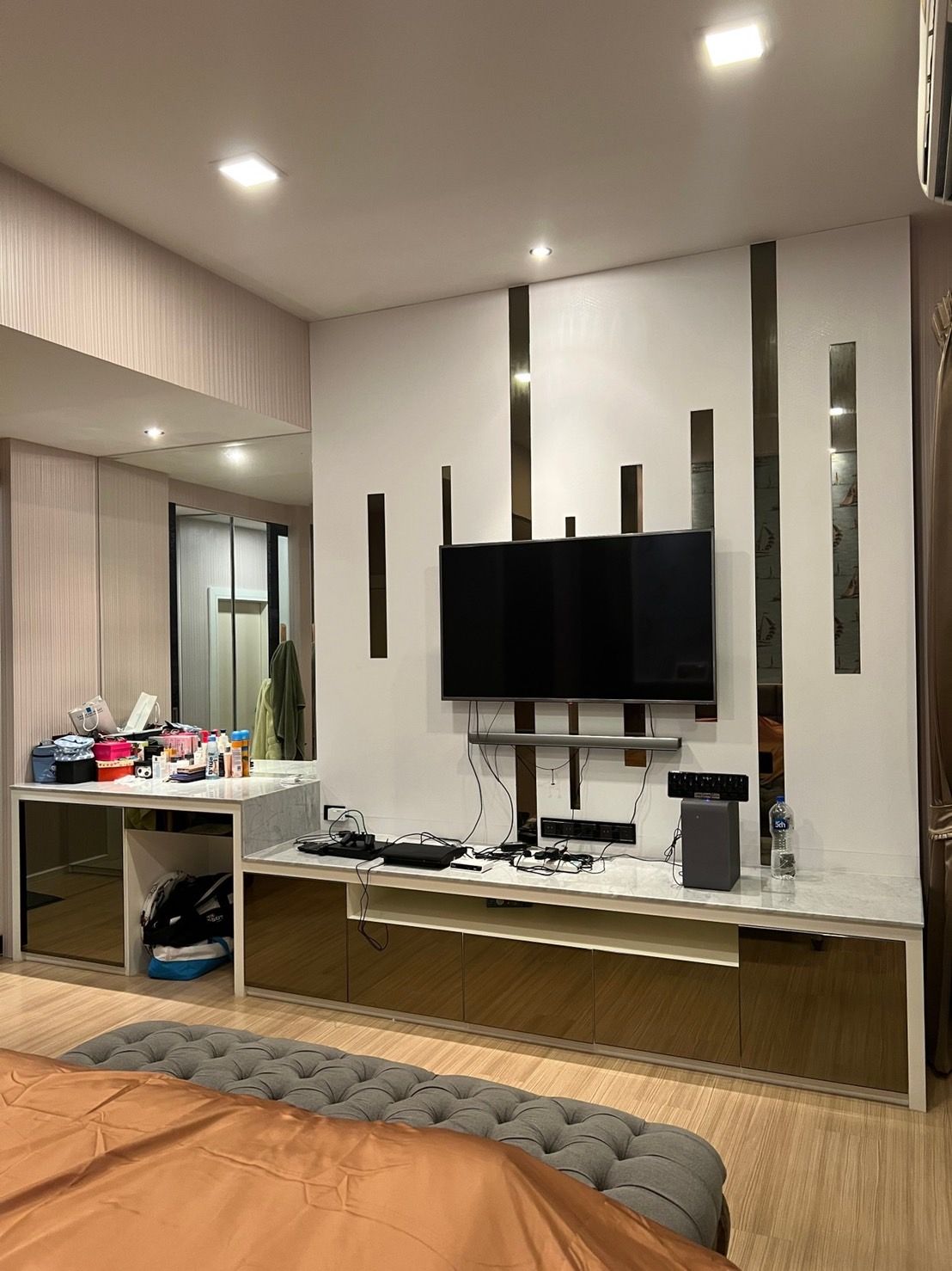บ้านกลางเมือง รัตนาธิเบศร์ built in สวย พร้อมอยู่