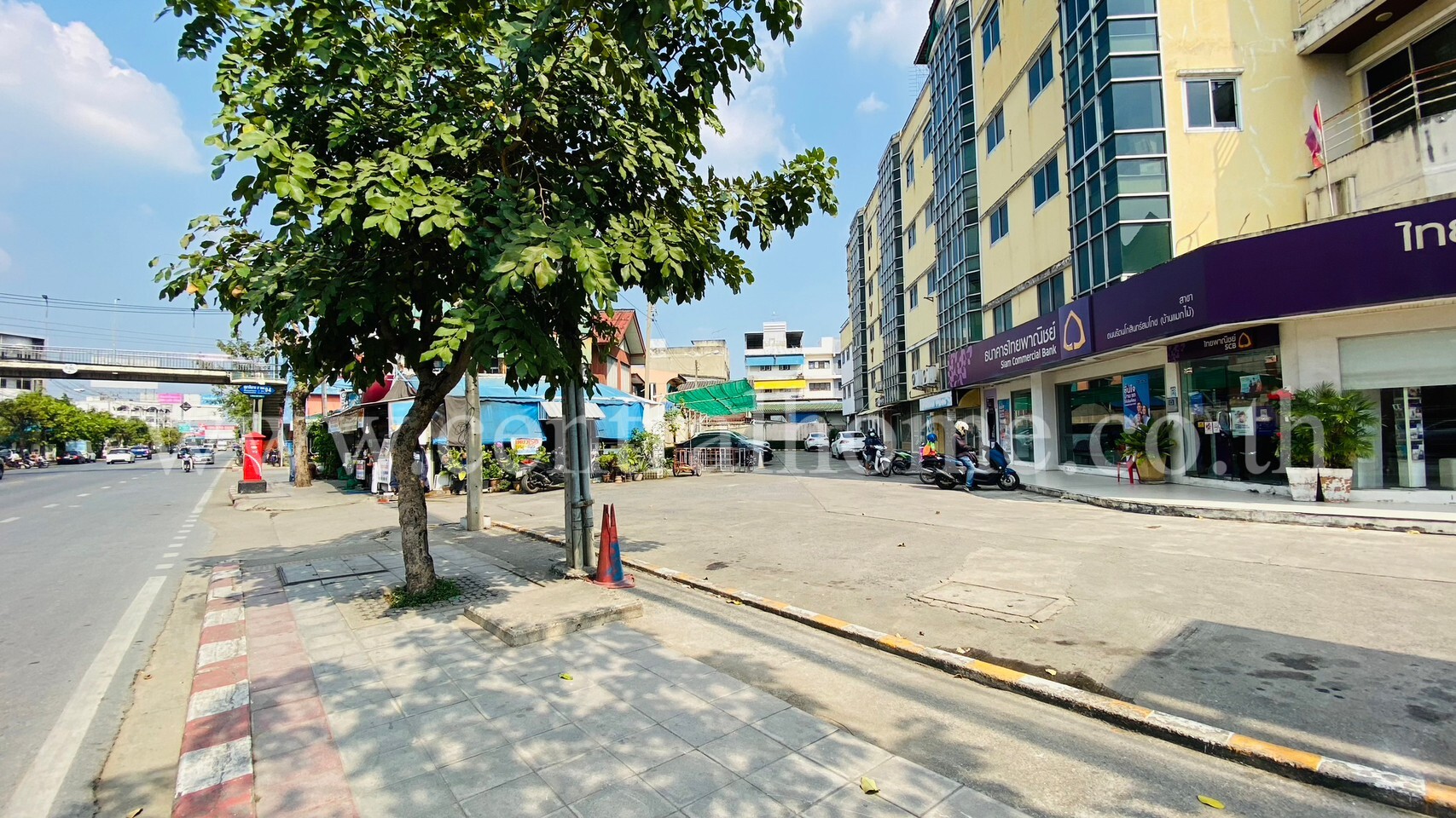 อาคารพาณิชย์ แมกไม้ ติดถนนสุขาภิบาล 5 ทำเลทอง ฝั่งตรงข้ามตลาดวงศกร