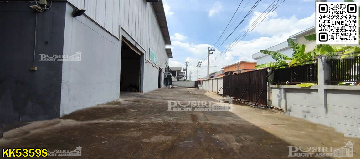 โรงงาน 1.5 ไร่ ที่มีพื้นใช้สอยมากที่สุด 1,838 ตร.ม. ใกล้ ถ. เศรษฐกิจ เงียบสงบท้ายซอยเเวดล้อมโรงงาน เทรลเลอร์เข้าสะดวก พร้อมบ้านพักคนงาน 10 ห้อง KK5359S