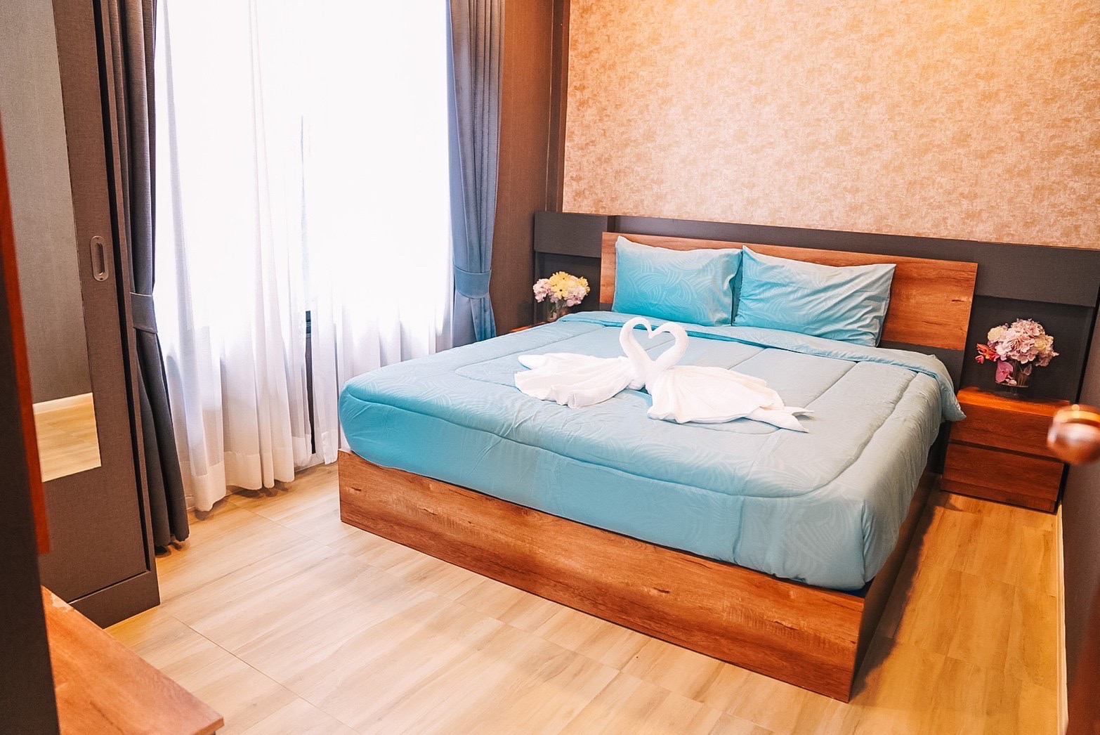 ขายบ้านพักพูลวิลล่า พร้อมดำเนินการธุรกิจปล่อยเช่าต่อ ทำเลดี ชะอำ เพชรบุรี มีลูกค้าเช่าตลอด