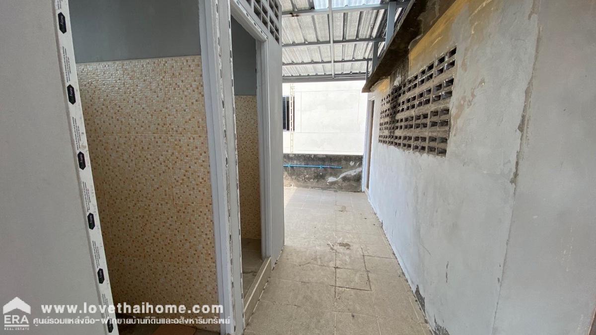 ขายตึกแถว ถนนรามคำแหง54 เข้าซอยเพียง 100 เมตร พื้นที่24ตรว. ใกล้ BTS สถานีลำสาลี เพียงแค่ 150 เมตร อยู่ในย่านใจกลางเมือง เหมาะสำหรับค้าขาย สภาพดีมาก ราคาถูก